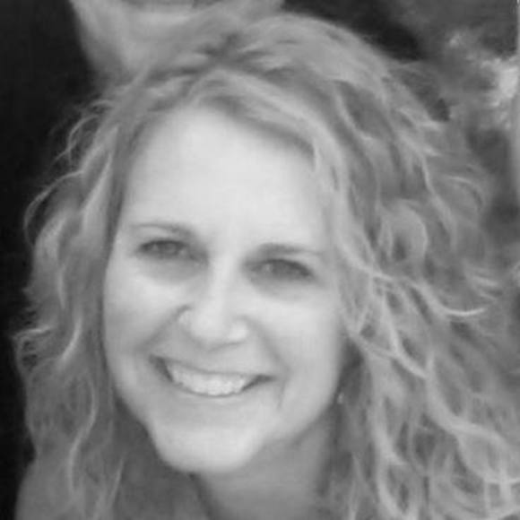 Meet your Posher, Debbie - Picture 1 of 1